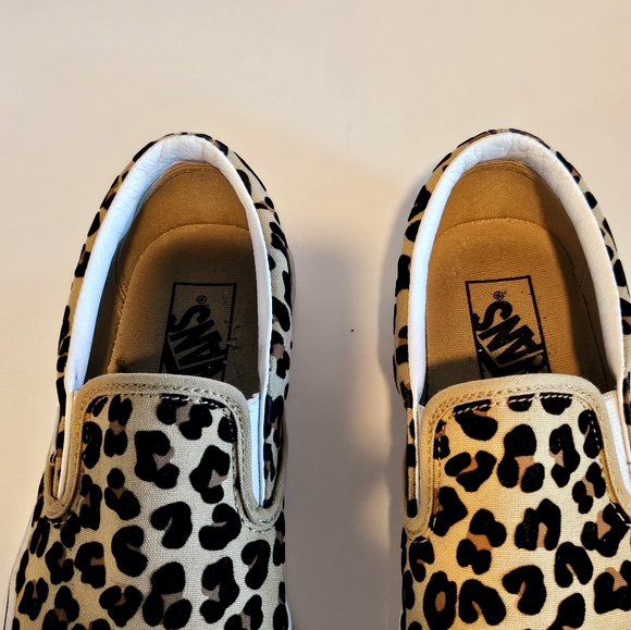 VANS TENNIS SHOES - Picture 7 of 8